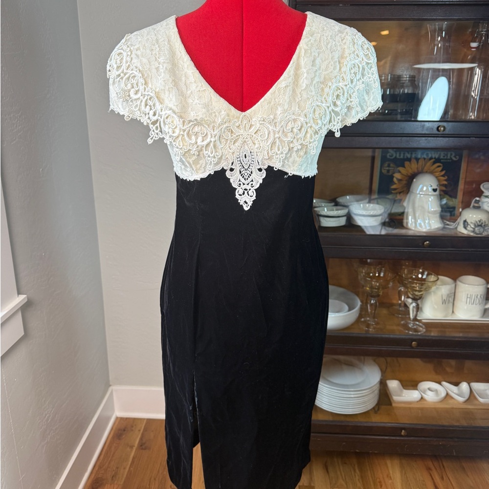 Vintage Scott McClintock Petites Black Velvet Lace Cocktail Dress Size 6